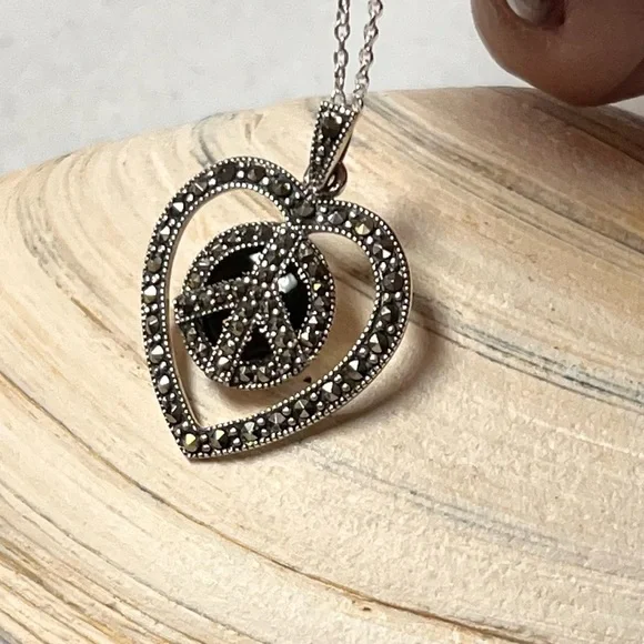925 Sterling Silver. Marcasite. Necklace - Picture 1 of 8